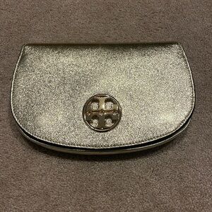 Tory Burch brand new bag!! Gold- barely used! 7 x 10